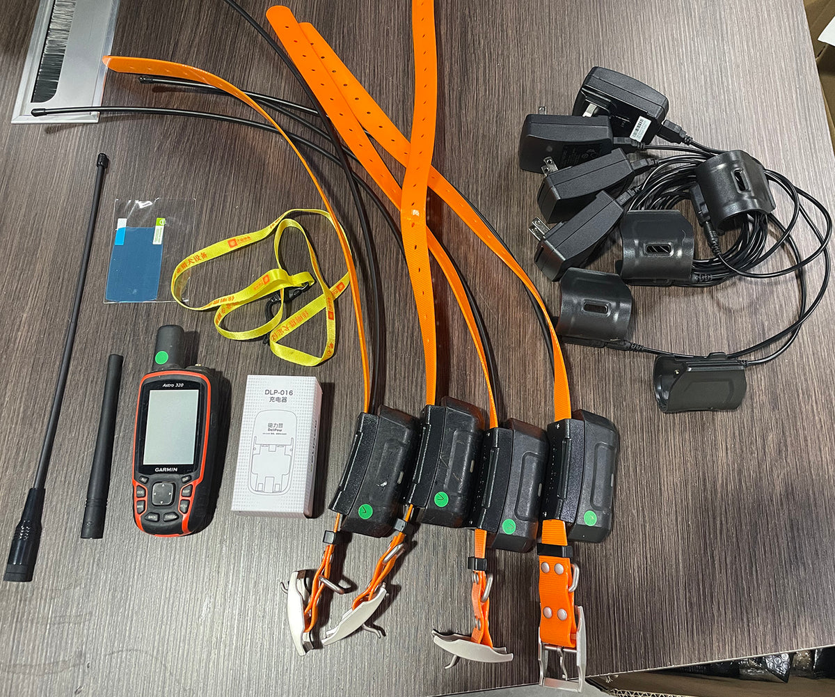 Used Garmin Astro 320 GPS Handheld with Four DC40 Dog Collars